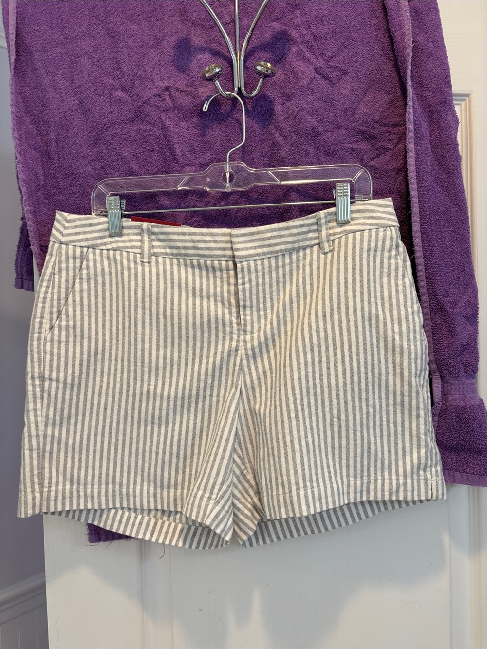 NWT Merona Striped Women’s Shorts in White and Gray